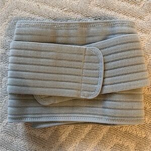 BODILY adjustable belly band